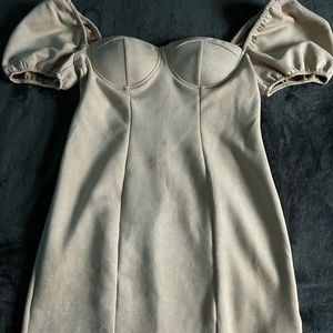 Vestido color cafe hermoso corto! Nunca lo use !!!